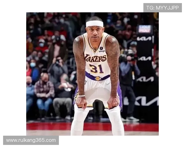 伊赛亚托马斯如何以坚韧意志与智慧塑造NBA传奇生涯