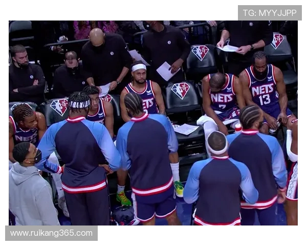 电竞赛事比分实时更新，精彩对决一触即发，尽在掌握！