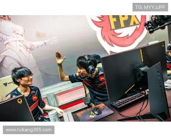 IG团队协作展现出色青年赛点评分析其战术配合与默契程度