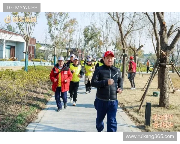 南京飞盘队在极限运动会积分榜中以65分领先其他队伍展现强劲实力