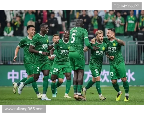 成都羽毛球队以58分稳居冠军赛积分榜首位展现强劲实力 成都羽毛球队以58分稳居冠军赛积分榜首位展现强劲实力