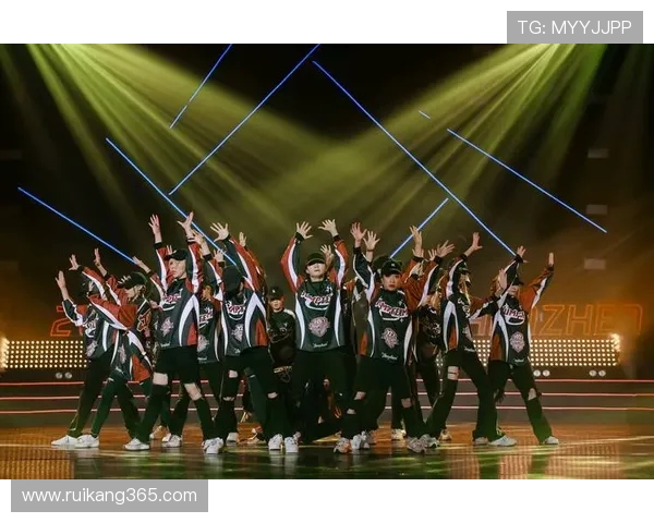 深圳街舞队与南京街舞队赛后复盘团队协作的精彩瞬间与经验分享 深圳街舞队与南京街舞队赛后复盘团队协作的精彩瞬间与经验分享