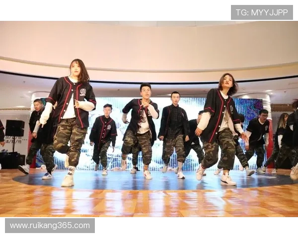 赛后分析：上海街舞队与北京街舞队的表现与状态对比探讨