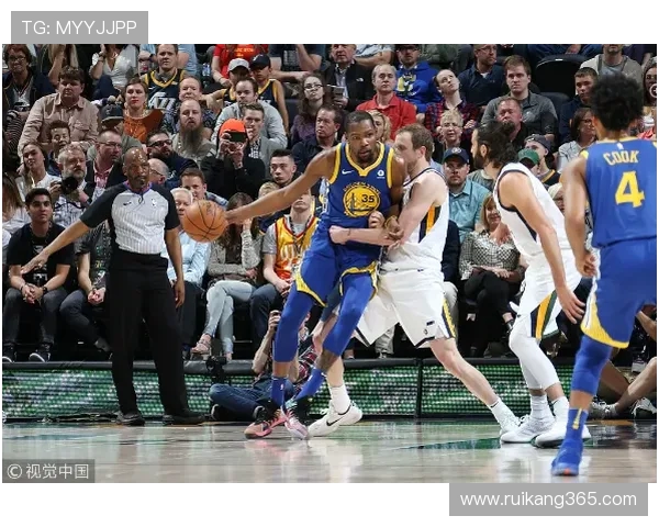 勇士与爵士对决精彩回顾及比赛数据分析